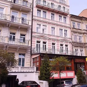 Modena 3*, Karlovy Vary Česká republika